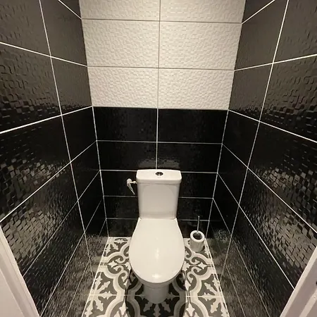 Apartamento Le Black & White, Hyper Centre - Paisible- Wifi Hd- Netflix- Proche Gare -ideal Couple Et Business Niort